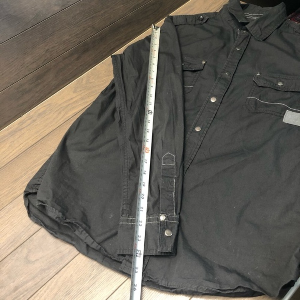 👕Urban Behaviour Button Up - Picture 4 of 6
